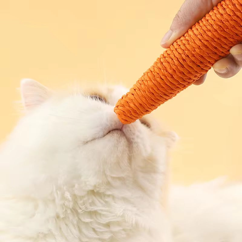 Natural Sisal Carrot Cat Chew Toy
